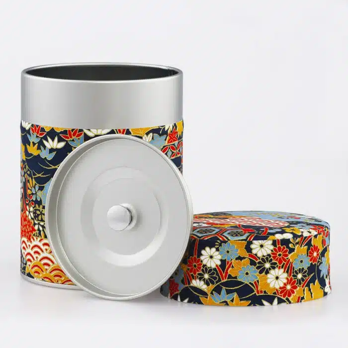 Boîte à thé Sanuki, vue latérale montrant le double couvercle et le design artisanal en papier washi japonais