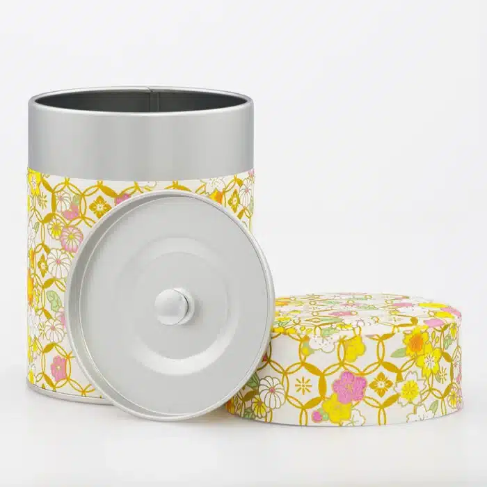 Open Samora theekistje, met de twee metalen deksels en het kleurrijke washi papierontwerp